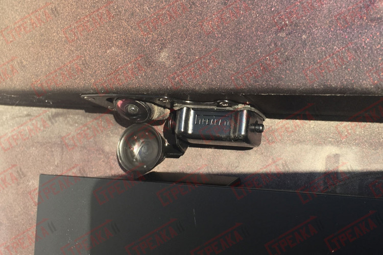 Защита камеры заднего вида Стрелка Nissan Qashqai+2 2008-2013 Защита камеры заднего вида Стрелка → 29269040-360 :: TUNING`Leader /img12