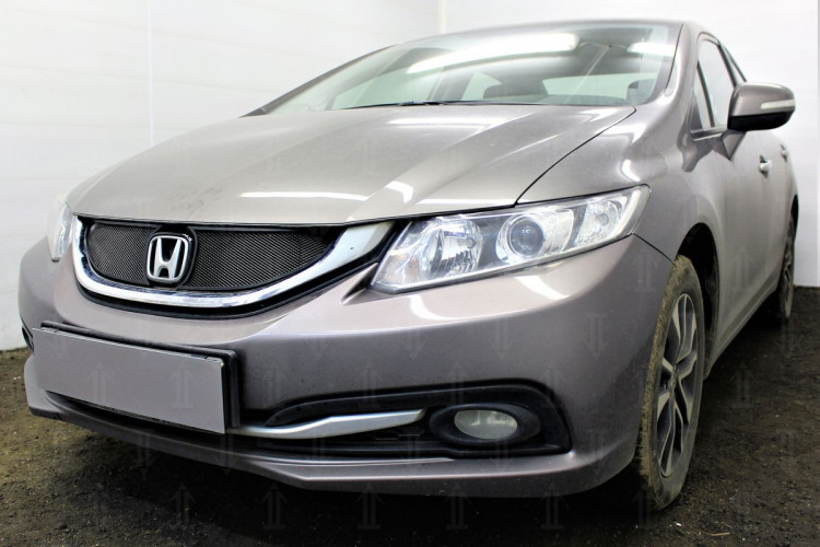 Сетка защитная в решетку радиатора Standart черный Strelka Honda Civic HB 2012-2017, Honda Civic SD 2012-2017, Honda Civic SW 2012-2017 Сетка защитная в решетку радиатора Standart черный Strelka → HONCIV13.black :: TUNING`Leader /img2