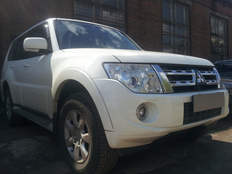 Сетка защитная в бампер Premium черный Strelka Mitsubishi Pajero FL 2011-2014 Сетка защитная в бампер Premium черный Strelka → MITPIV13.PREMIUM.black :: TUNING`Leader /img3