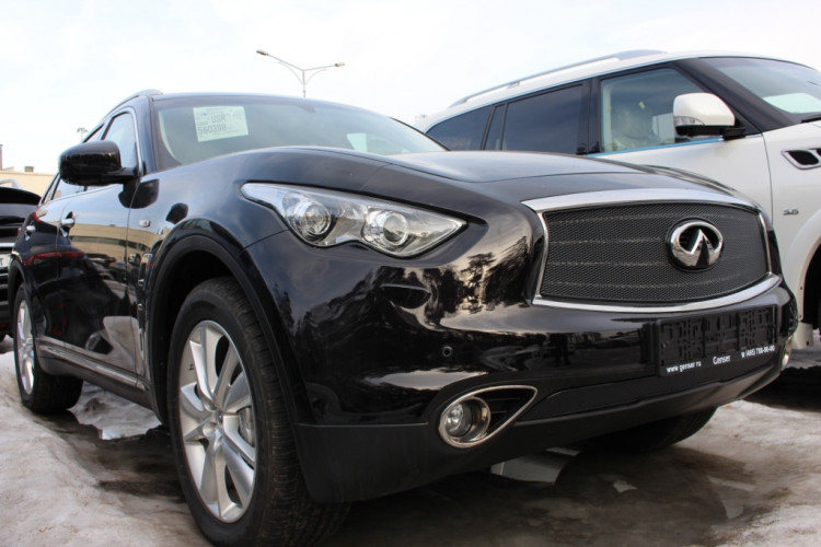 Сетка защитная в бампер Premium черный Strelka → INFQX70.FCW.PREMIUM.DT.bot.black :: TUNING`Leader /img2