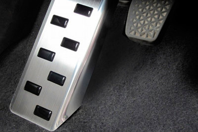 Накладка на площадку отдыха ноги Alu-Frost 32-4048: Skoda Octavia 2005-2008, Skoda Octavia FL 2008-2013 > TUNING`Leader Накладка на площадку отдыха ноги Alu-Frost Skoda Octavia 2005-2008, Skoda Octavia FL 2008-2013 > TUNINGLeader.ru