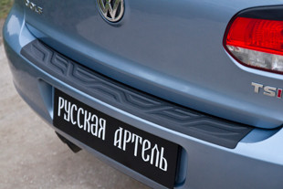Накладка на площадку заднего бампера пластиковая (вариант 1) Русская Артель Volkswagen Golf HB 2009-2013 > TUNINGLeader.ru
