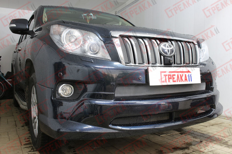 Сетка защитная в бампер Standart хром Strelka → TLC150.chrome :: TUNING`Leader /img1