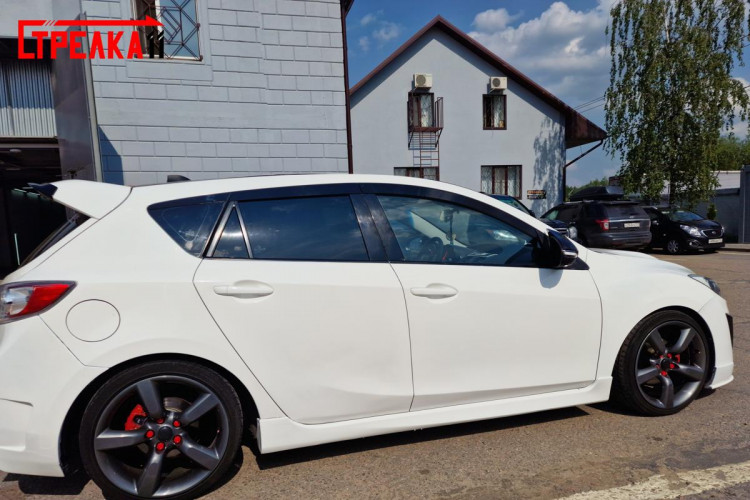 Дефлекторы на окна тонированные 2D Strelka (4+2 элемента, хэтчбек) Mazda 3 2009-2011, Mazda 3 FL 2011-2013 Дефлекторы на окна тонированные 2D Strelka (4+2 элемента, хэтчбек) → 2D117-6.S11 :: TUNING`Leader /img9