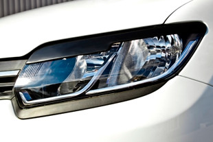 Реснички на передние фары Русская Артель Renault Logan 2013-2017 > TUNINGLeader.ru