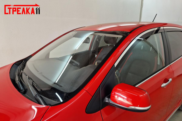 Дефлекторы на окна тонированные с хромированным молдингом 2D Strelka KIA Picanto 2017- Дефлекторы на окна тонированные с хромированным молдингом 2D Strelka → 2D126-4C.S11 :: TUNING`Leader /img1