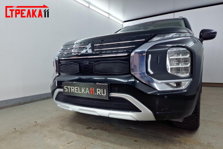 Сетка защитная в бампер Standart черный Strelka Mitsubishi Outlander 2022- Сетка защитная в бампер Standart черный Strelka → MITOUT22.bot.black :: TUNING`Leader /img6