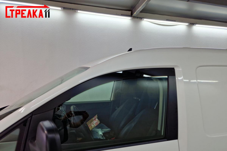Дефлекторы на окна тонированные 2D Strelka (передние) Volkswagen Caddy III 2004-2009, Volkswagen Caddy III FL 2010-2014, Volkswagen Caddy III FL 2015-2021 Дефлекторы на окна тонированные 2D Strelka (передние) → 2D111-2.S11 :: TUNING`Leader /img7