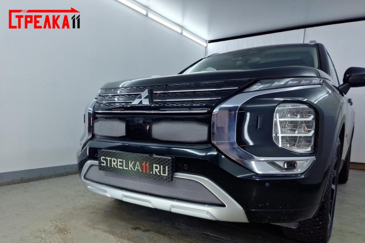 Сетка защитная в бампер Standart хром Strelka Mitsubishi Outlander 2022- Сетка защитная в бампер Standart хром Strelka → MITOUT22.bot.chrome :: TUNING`Leader /img1
