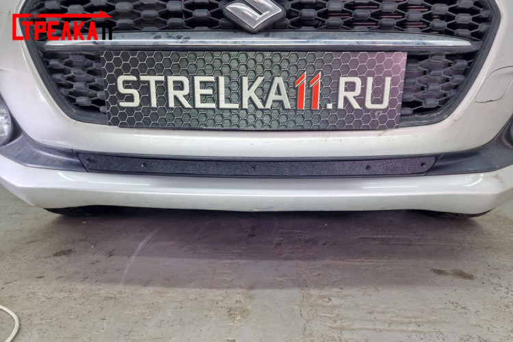 Зимняя защита радиатора на стяжке Strelka Suzuki Swift FL 2020- Зимняя защита радиатора на стяжке Strelka → ZZ.SZWFT5R :: TUNING`Leader /img4
