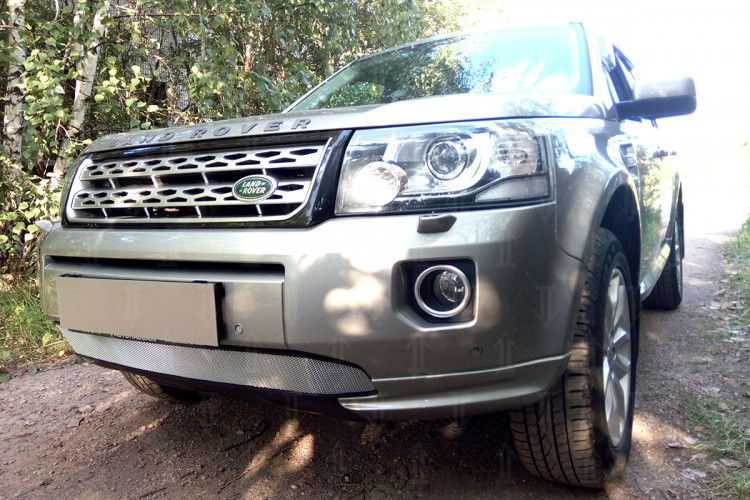 Сетка защитная в бампер Standart хром Strelka Land Rover Freelander II FL 2012-2015 Сетка защитная в бампер Standart хром Strelka → LRFREE12 :: TUNING`Leader /img2