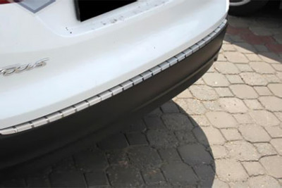 Накладка на задний бампер профилированная с загибом Alu-Frost 25-3660 `: Ford Focus III SW 2011-2015 > TUNING`Leader Накладка на задний бампер профилированная с загибом Alu-Frost Ford Focus III SW 2011-2015 > TUNINGLeader.ru