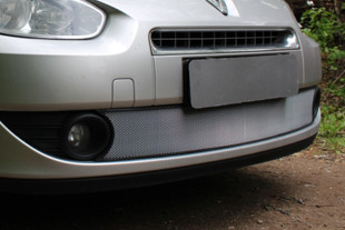 Сетка защитная в бампер Standart хром Strelka RFLU09: Renault Fluence 2010-2013 > TUNING`Leader Сетка защитная в бампер Standart хром Strelka Renault Fluence 2010-2013 > TUNINGLeader.ru