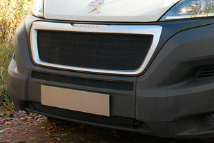 Сетка защитная в бампер Standart черный Strelka PEUBOX14: Peugeot Boxer FL 2015- > TUNING`Leader Сетка защитная в бампер Standart черный Strelka Peugeot Boxer FL 2015- > TUNINGLeader.ru