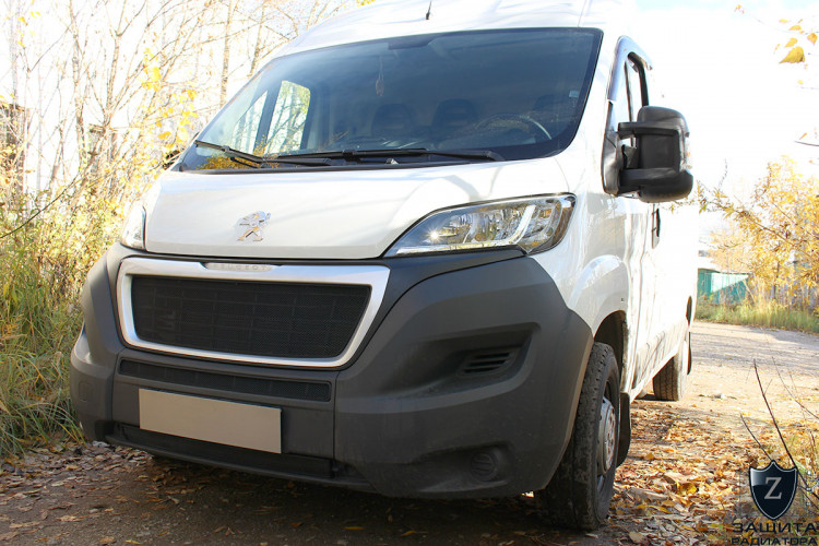 Сетка защитная в бампер Standart черный Strelka Peugeot Boxer FL 2015- Сетка защитная в бампер Standart черный Strelka → PEUBOX14 :: TUNING`Leader /img1