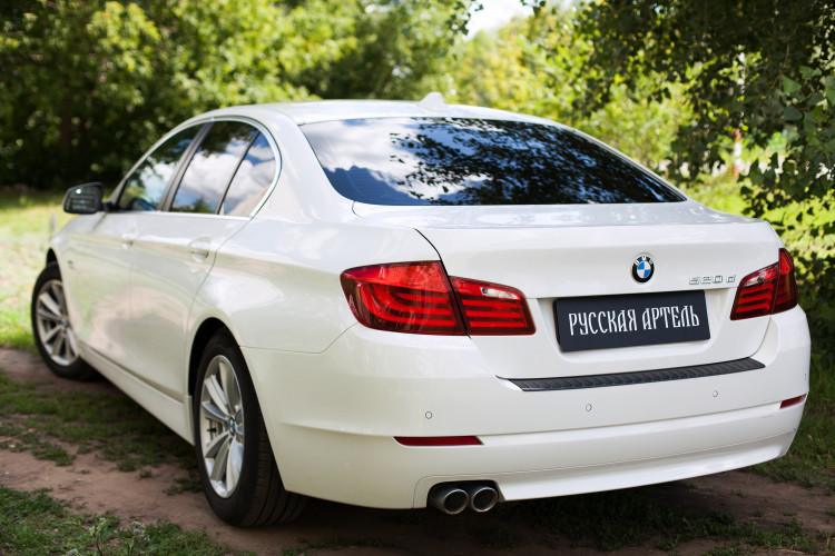 Накладка на площадку заднего бампера пластиковая Русская Артель BMW 5 (F10) 2010-2013, BMW 5 (F10) FL 2013-2016 Накладка на площадку заднего бампера пластиковая Русская Артель → NB5-027902 :: TUNING`Leader /img2