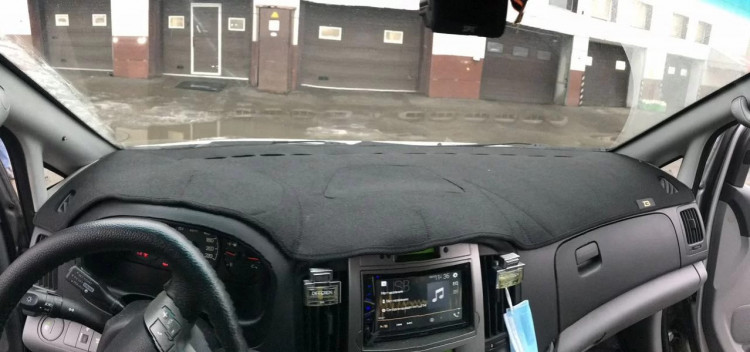 Коврик на приборную панель Velvet DUB (черный коврик, черный кант) Hyundai Grand Starex (H-1) 2007-2015, Hyundai Grand Starex (H-1) FL 2015-2017 Коврик на приборную панель Velvet DUB (черный коврик, черный кант) → nik-107 :: TUNING`Leader /img2