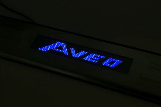 Накладки на пороги с Led-подсветкой JMT → 24367 :: TUNING`Leader /img4