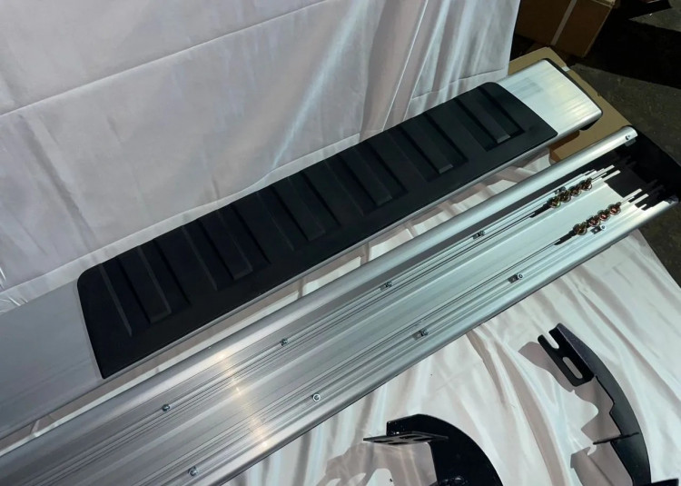 Пороги боковые OEM-Tuning → 23.COMX.17.67 :: TUNING`Leader /img9