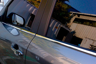 Стальные молдинги на окна дверей (низ) Omsa Line Volkswagen Touareg FL 2007-2009 > TUNINGLeader.ru