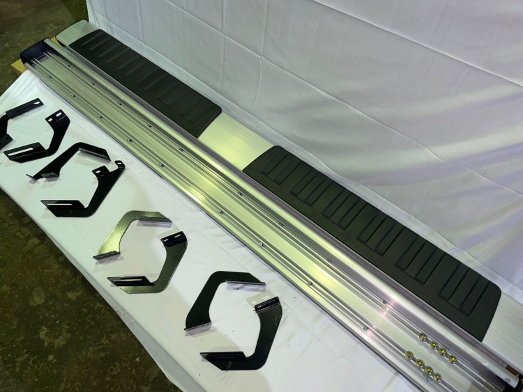 Пороги боковые OEM-Tuning → 23.COMX.17.65 :: TUNING`Leader /img6