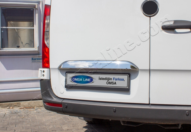 Стальная накладка на крышку багажника над номером Omsa Line Mercedes-Benz Sprinter W907 2018- Стальная накладка на крышку багажника над номером Omsa Line → 4745052 :: TUNING`Leader /img4