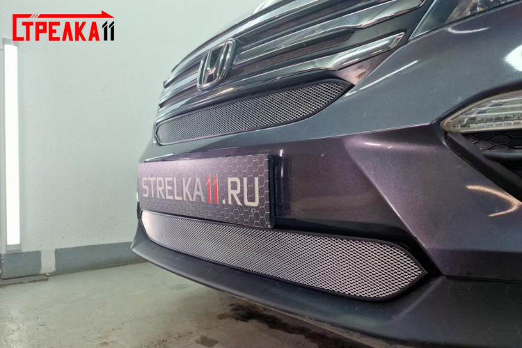 Сетка защитная в бампер Standart хром Strelka Honda Pilot 2016- Сетка защитная в бампер Standart хром Strelka → HPIL15.top.chrome :: TUNING`Leader /img5