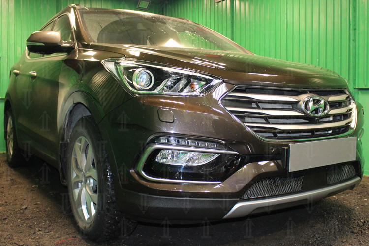 Сетка защитная в бампер (с датчиком ACC) Premium черный Strelka Hyundai Santa Fe FL 2015-2018 Сетка защитная в бампер (с датчиком ACC) Premium черный Strelka → HSFACC15.PREMIUM.black :: TUNING`Leader /img3
