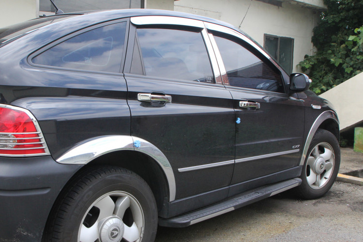 Дефлекторы на окна хромированные Autoclover (4 элемента) SsangYong Actyon 2005-2011 Дефлекторы на окна хромированные Autoclover (4 элемента) → A447 :: TUNING`Leader /img5