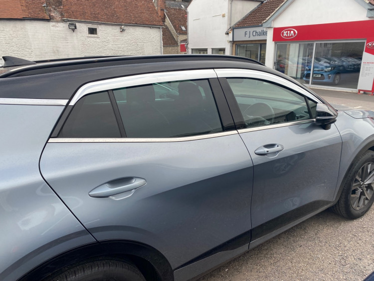 Дефлекторы на окна хромированные Autoclover (6 элементов, короткая база) KIA Sportage 2022- Дефлекторы на окна хромированные Autoclover (6 элементов, короткая база) → E113 :: TUNING`Leader /img7