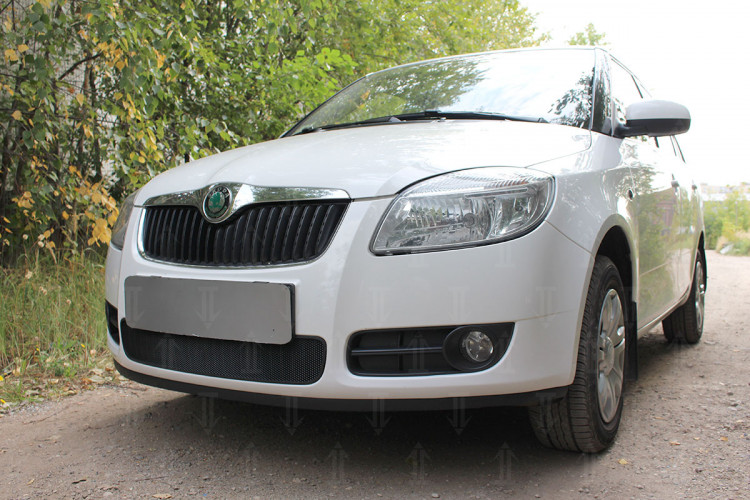 Сетка защитная в бампер Standart черный Strelka → SKFB07.black :: TUNING`Leader /img1