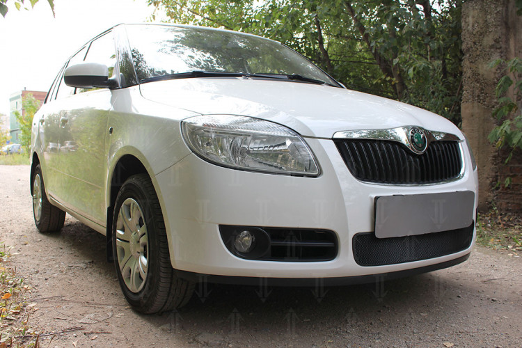 Сетка защитная в бампер Standart черный Strelka → SKFB07.black :: TUNING`Leader /img3