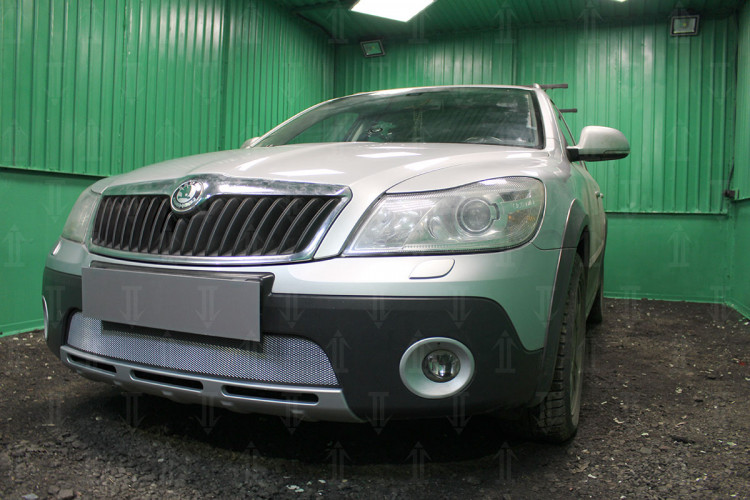 Сетка защитная в бампер Standart хром Strelka Skoda Octavia Scout 2005-2012 Сетка защитная в бампер Standart хром Strelka → SKA5.04.SC.chrome :: TUNING`Leader /img1