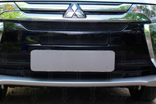 Сетка защитная в бампер Standart черный Strelka Mitsubishi Outlander FL 2015-2018 > TUNINGLeader.ru