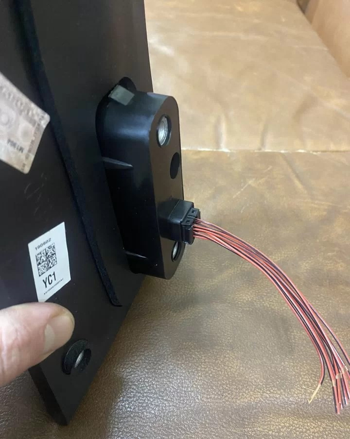 Разъемы блока управления для зеркал 8-pin Hyundai и KIA Hyundai Grand Starex (H-1) 2007-2015, Hyundai Grand Starex (H-1) FL 2015-2017, Hyundai Grand Starex Urban (H-1) 2018- Разъемы блока управления для зеркал 8-pin Hyundai и KIA → nik :: TUNING`Leader /img11