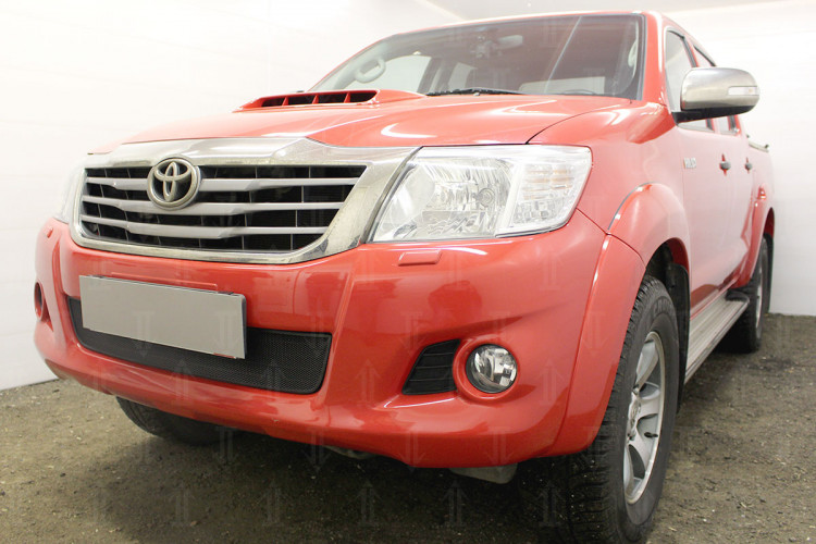 Сетка защитная в бампер Standart черный Strelka Toyota Hilux FL 2011-2015 Сетка защитная в бампер Standart черный Strelka → TOYHIL11.black :: TUNING`Leader /img1
